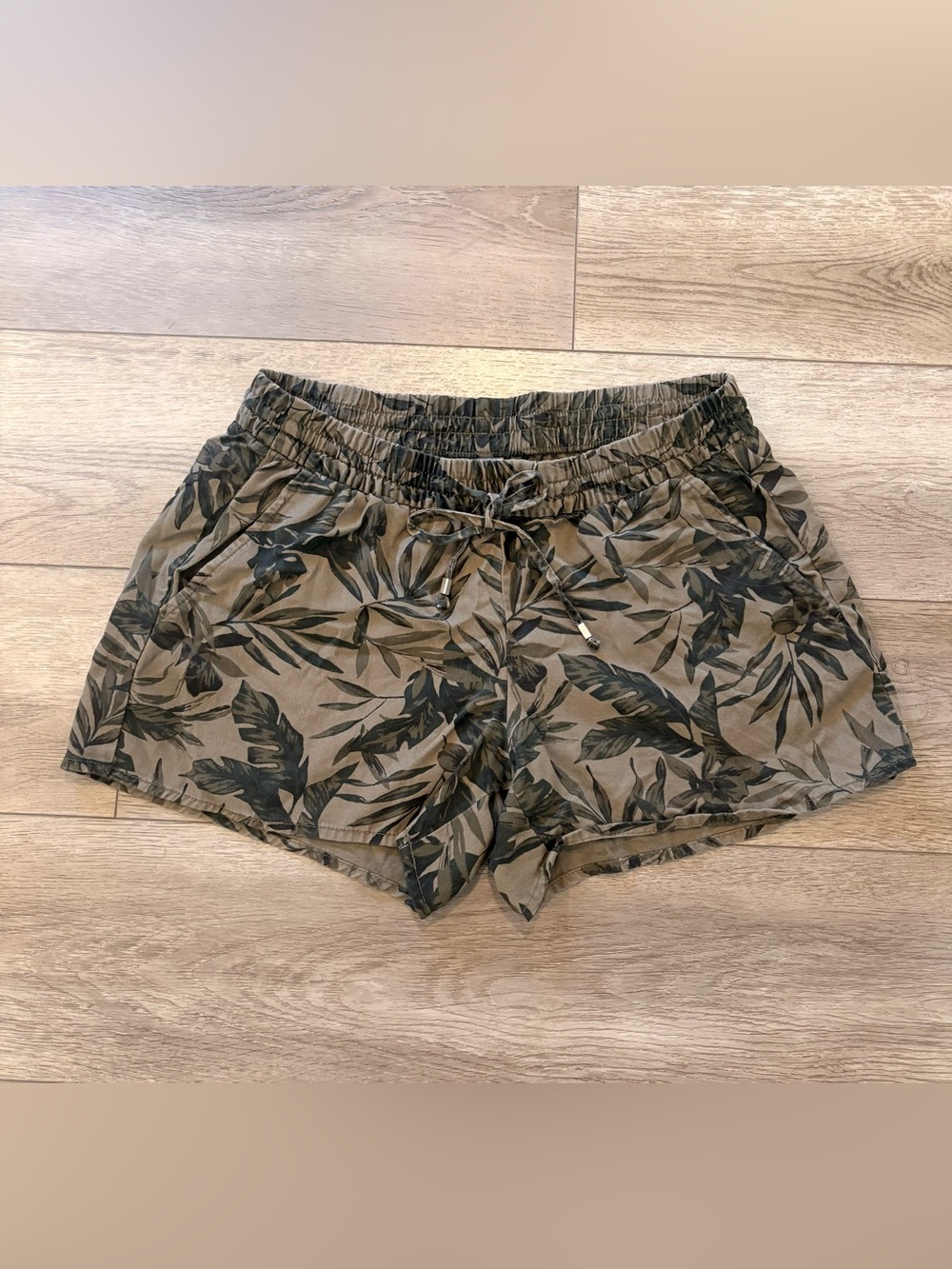 Old Navy Olive Tropical-Print Drawstring Athletic Shorts